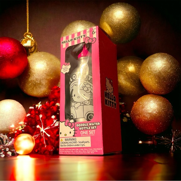 🎄Hello Kitty Doodle & Decorate Surprise Gift Bag Inside Water Bottle! - Picture 3 of 12